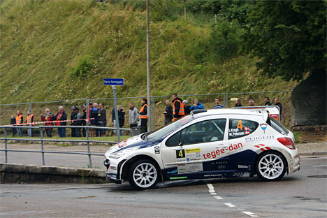 Ib Kragh pressede bilen – og kørt bl.a. på to hjul på Sønderborg Havn – men han vandt Rally Sønderborg